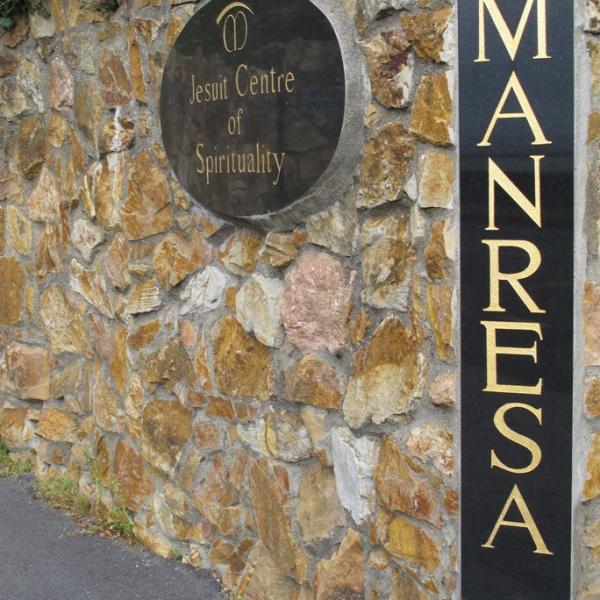 Manresa entrance